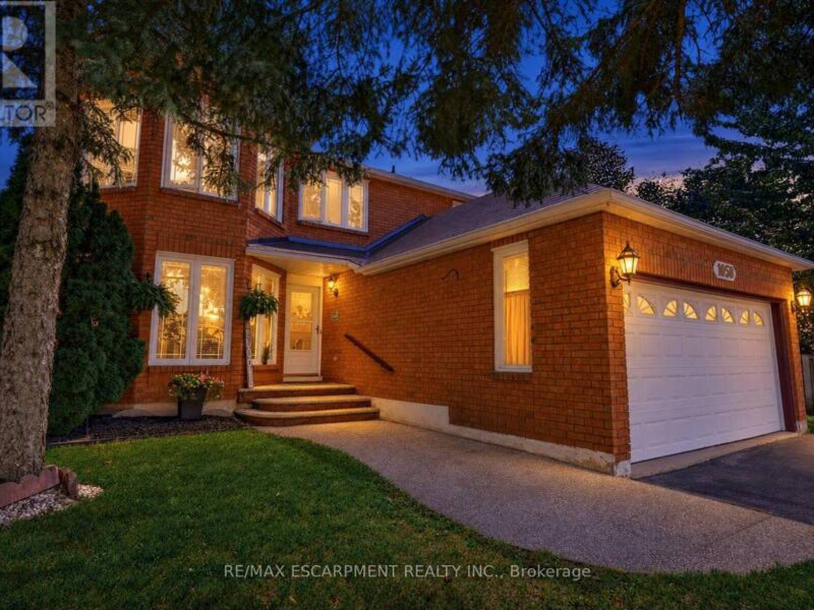 1058 GLENBROOK AVENUE, Oakville, Ontario L6H 4A3