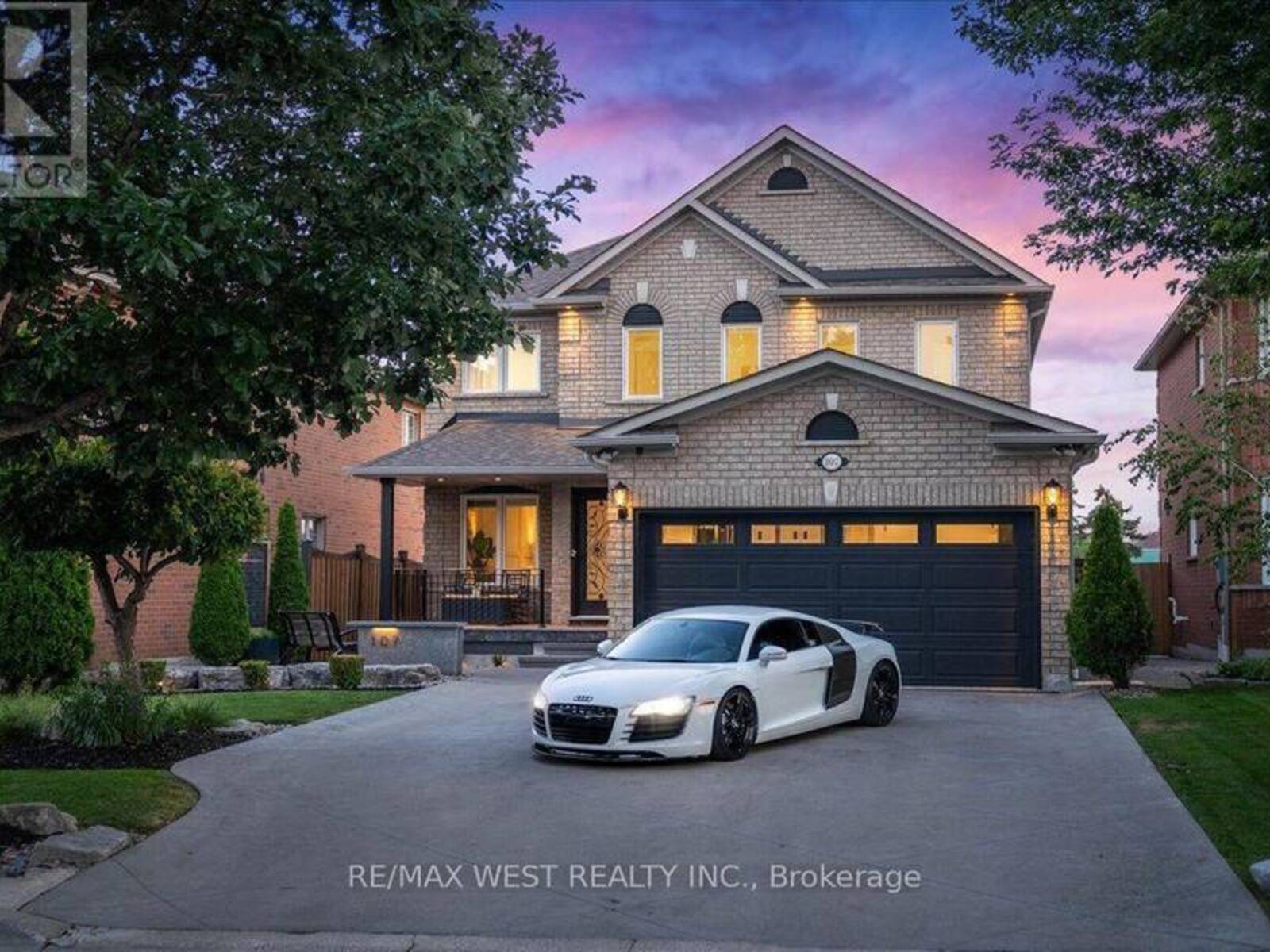 107 WILDHAVEN CRESCENT, Vaughan, Ontario L6A 2G8