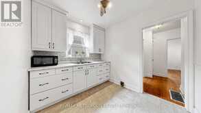 10 DAVIDSON AVENUE | Toronto Ontario | Slide Image Twelve