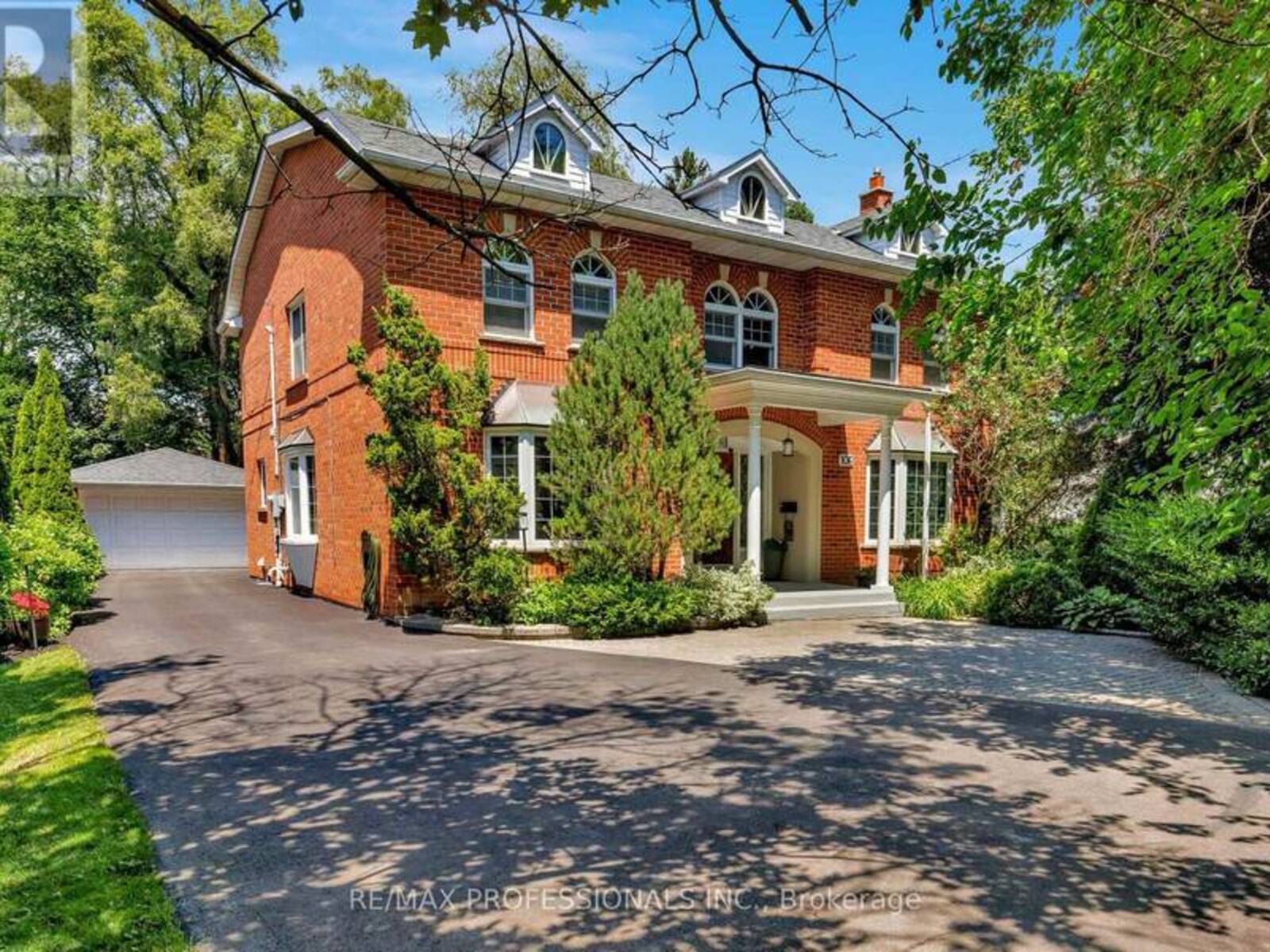 106 RATHBURN ROAD, Toronto, Ontario M9A 1R7