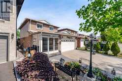 49 CATHY JEAN CRESCENT | Toronto Ontario | Slide Image Four