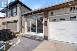 49 CATHY JEAN CRESCENT | Toronto Ontario | Slide Image Six
