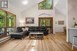 251A - 19 FIRE ROUTE | North Kawartha Ontario | Slide Image Ten