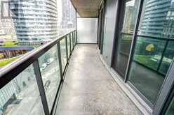 1008 - 30 GRAND TRUNK CRESCENT | Toronto Ontario | Slide Image Twenty-three