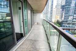 1008 - 30 GRAND TRUNK CRESCENT | Toronto Ontario | Slide Image Twenty-four