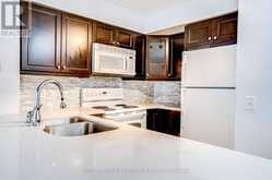 1008 - 30 GRAND TRUNK CRESCENT | Toronto Ontario | Slide Image Nine