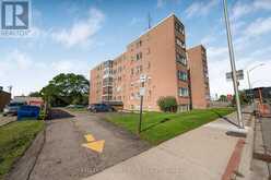 9 - 824 BRANT STREET | Burlington Ontario | Slide Image Three