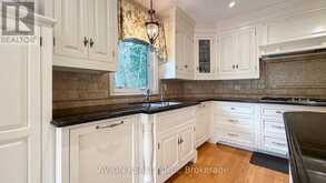 2068 NIPIGON DRIVE | Oakville Ontario | Slide Image Sixteen