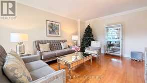 2068 NIPIGON DRIVE | Oakville Ontario | Slide Image Four