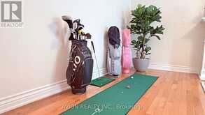 2068 NIPIGON DRIVE | Oakville Ontario | Slide Image Seven
