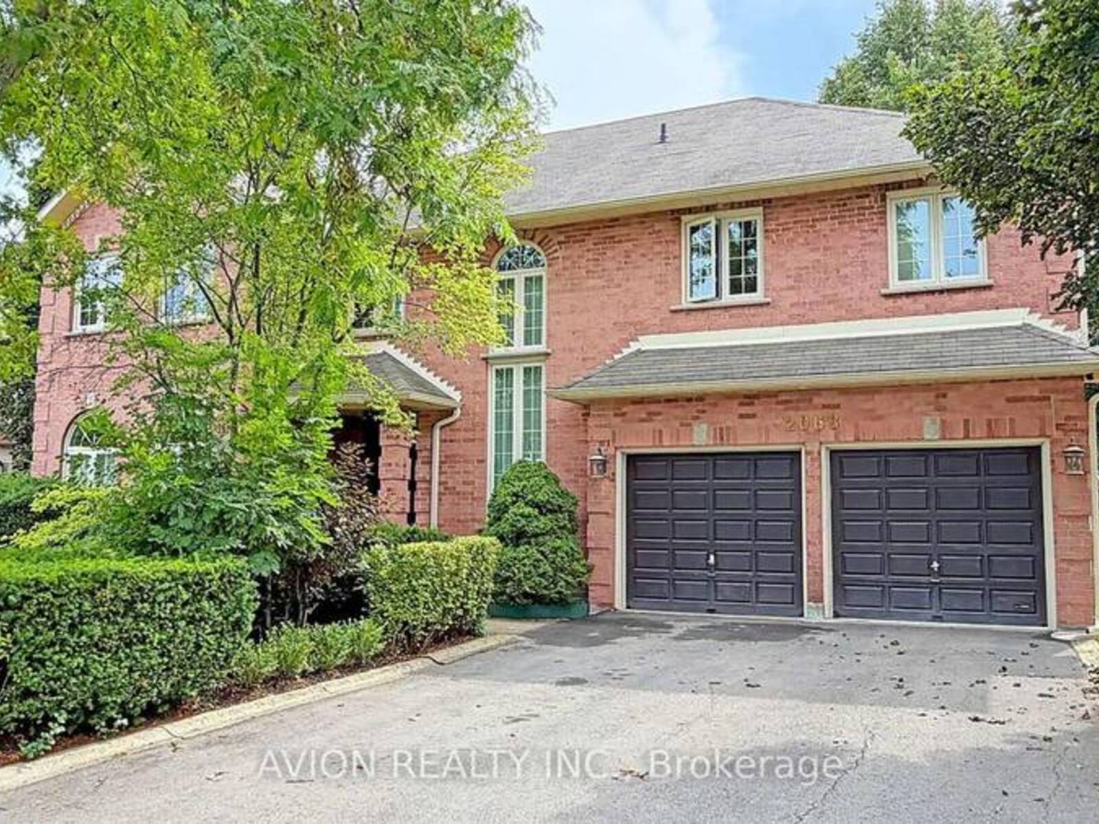 2068 NIPIGON DRIVE, Oakville, Ontario L6H 4G2