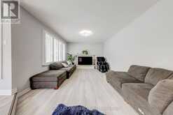 449 ALEX DONER DRIVE | Newmarket Ontario | Slide Image Twelve