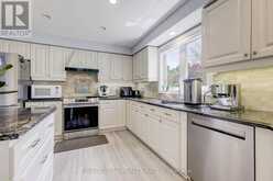 449 ALEX DONER DRIVE | Newmarket Ontario | Slide Image Nine