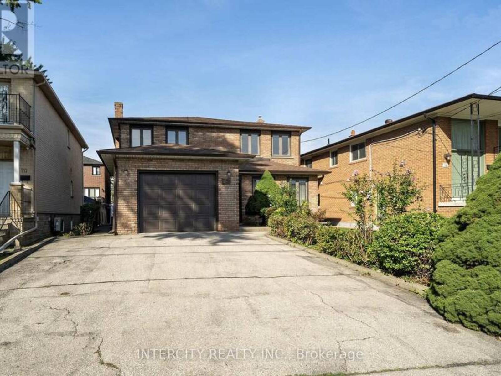 72 CHISWICK AVENUE, Toronto, Ontario M6M 4V3
