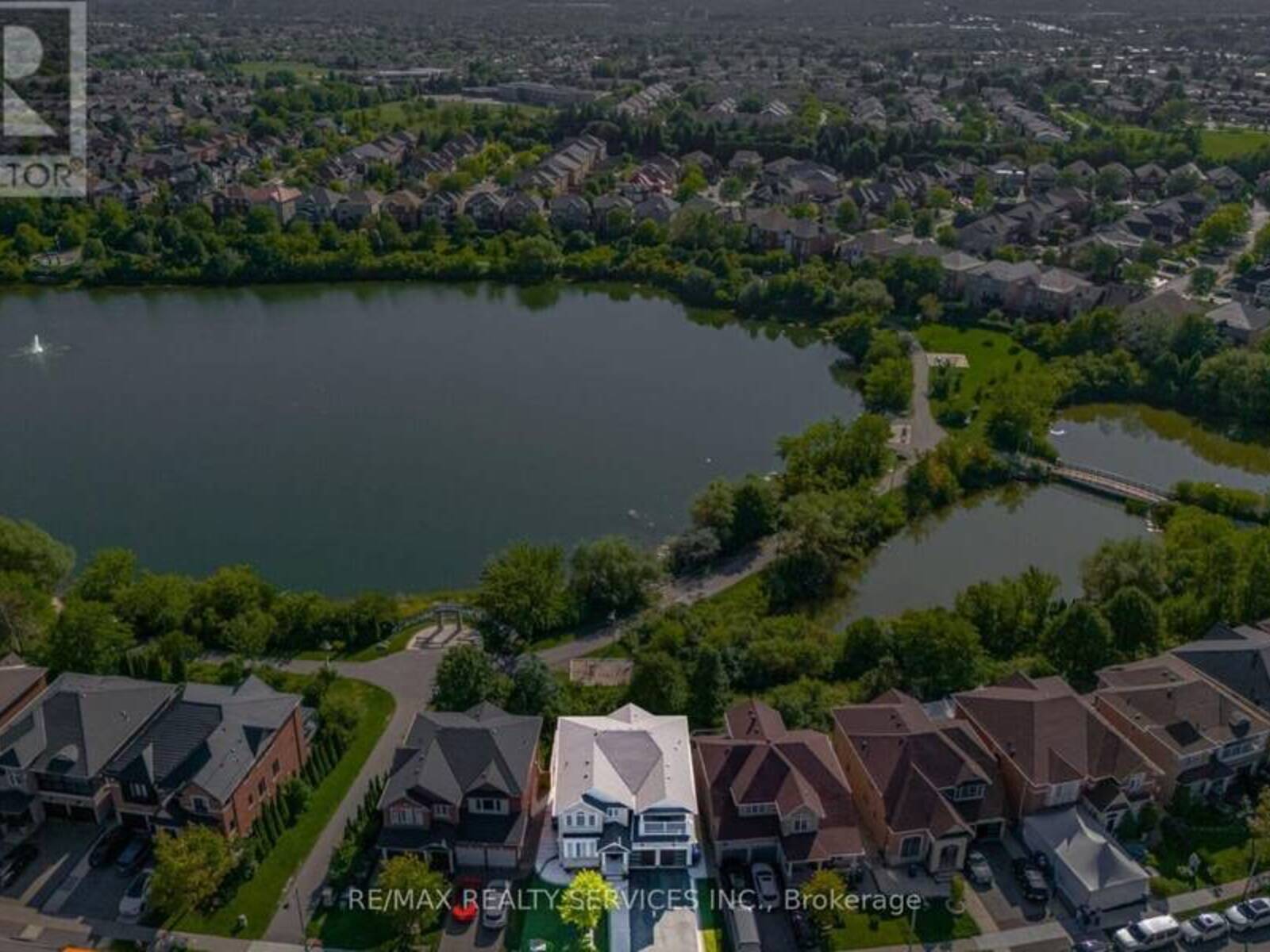 68 SOUTHLAKE BOULEVARD, Brampton, Ontario L6V 4P1