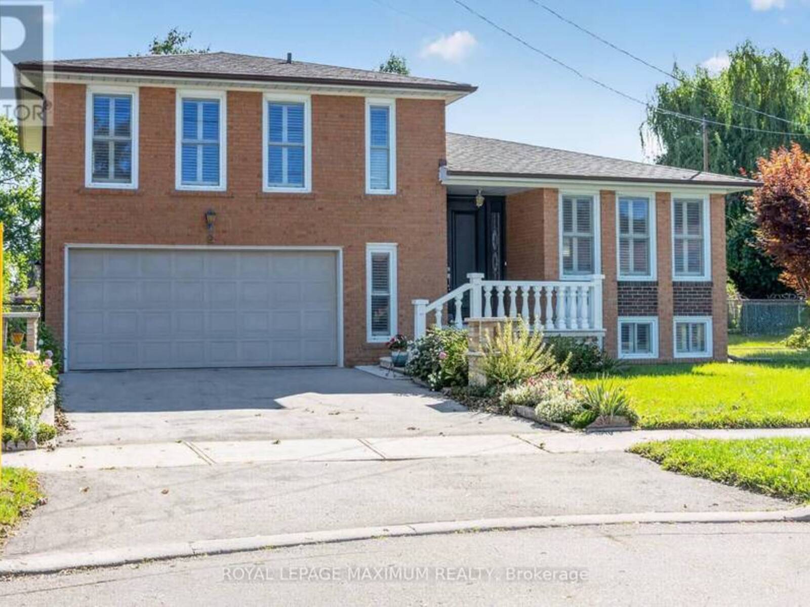 9 URBAN COURT, Toronto, Ontario M9W 5V7