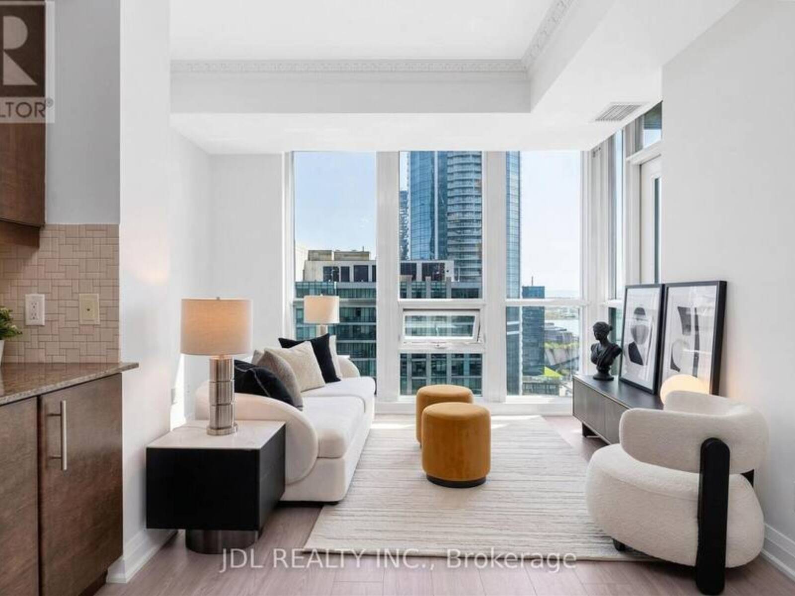4006 - 16 HARBOUR STREET, Toronto, Ontario M5J 2Z7
