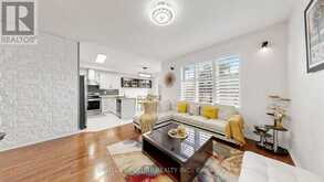 55 JACKSON ELI WAY | Markham Ontario | Slide Image Thirteen