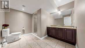 36 MAPLEHYRN AVENUE | East Gwillimbury Ontario | Slide Image Thirty-three