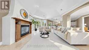 36 MAPLEHYRN AVENUE | East Gwillimbury Ontario | Slide Image Nine