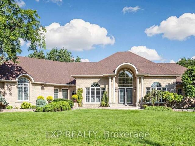 36 MAPLEHYRN AVENUE East Gwillimbury Ontario, L0G 1V0 - 5 Bedrooms Home For Sale