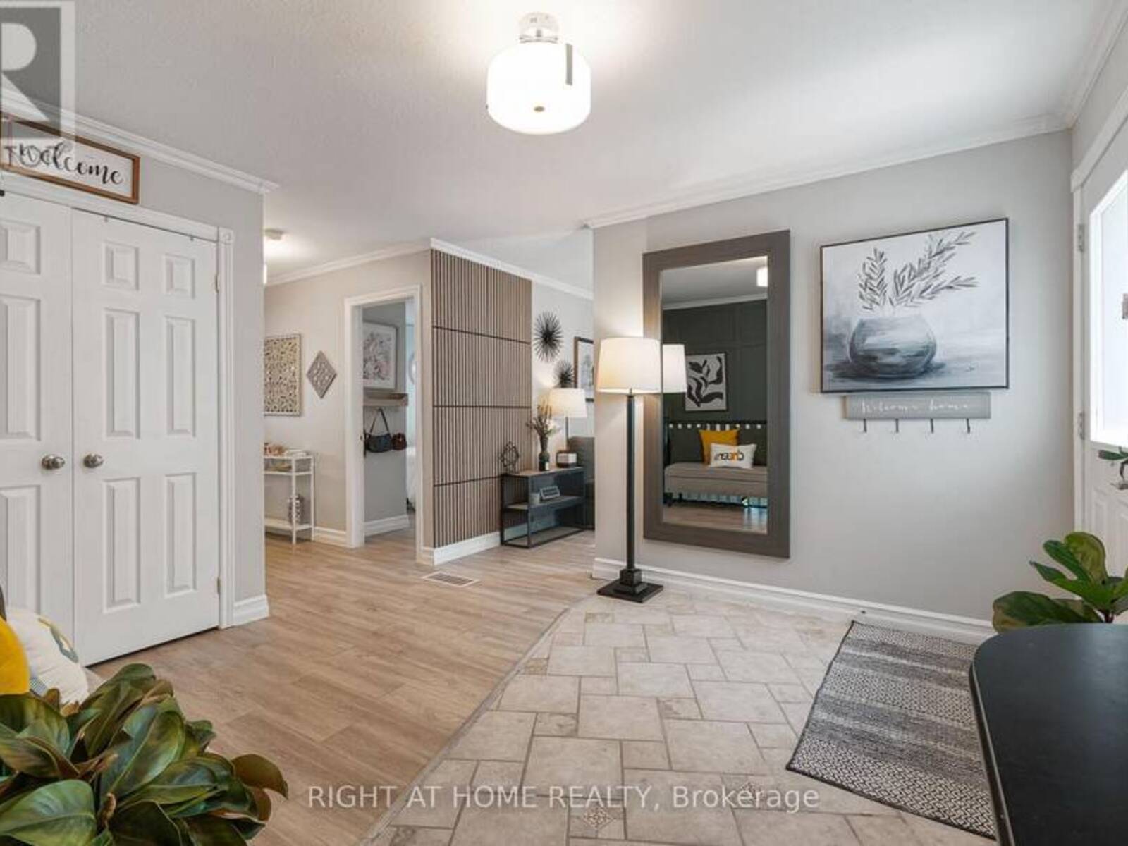 174 SUNDEW DRIVE, Barrie, Ontario L4N 9N1