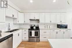 2093 GOLDEN ORCHARD TRAIL | Oakville Ontario | Slide Image Nine