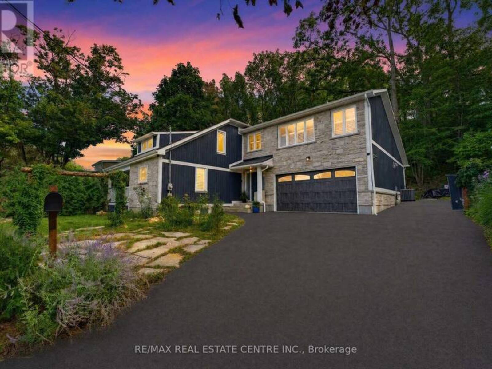 15 FIRST STREET S, Hamilton, Ontario L8G 1P7