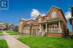 4 CYPRESS POINT STREET | Barrie Ontario | Slide Image Three