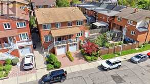 98 BEAVER TERRACE | Toronto Ontario | Slide Image Four