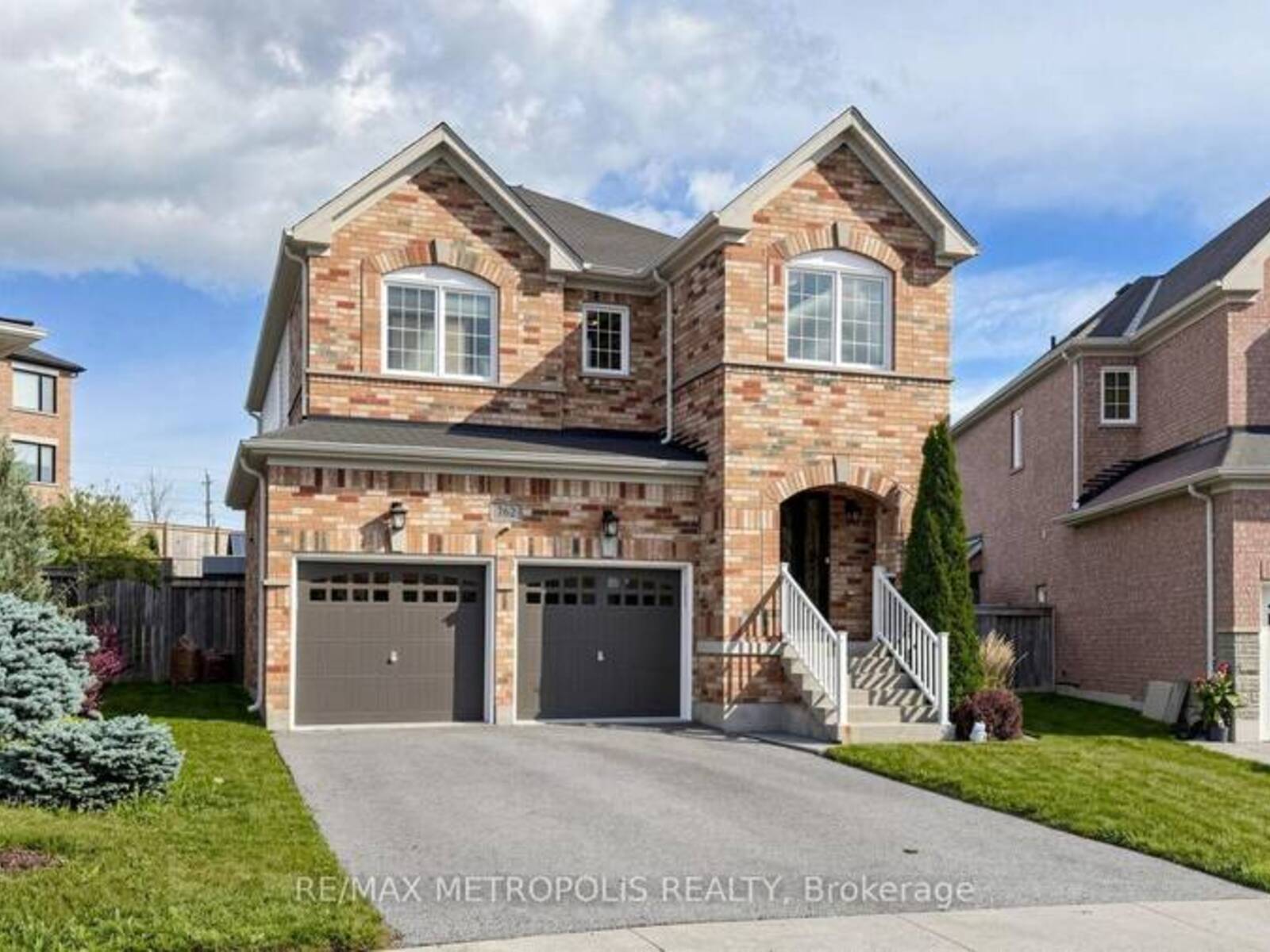 762 MCCUE DRIVE, Oshawa, Ontario L1K 0R1