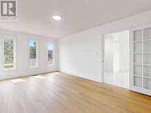 21 LOVEKIN GROVE | Toronto Ontario | Slide Image Eight