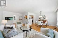 19 DECARIE CIRCLE | Toronto Ontario | Slide Image Twelve