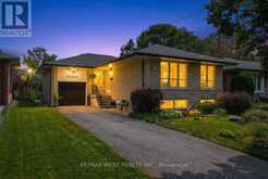 19 DECARIE CIRCLE | Toronto Ontario | Slide Image One