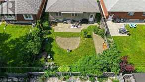19 DECARIE CIRCLE | Toronto Ontario | Slide Image Forty-one