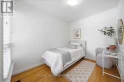 19 DECARIE CIRCLE | Toronto Ontario | Slide Image Six