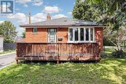26 SUNSET BOULEVARD | Brampton Ontario | Slide Image Four