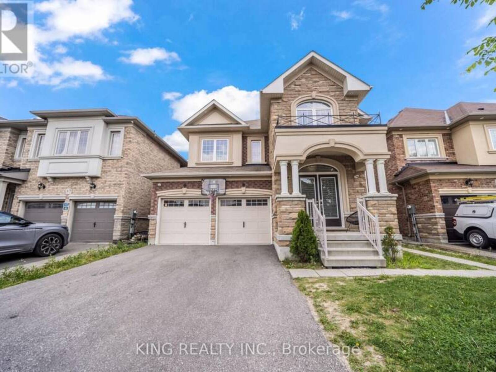 11 MALPASS STREET, Brampton, Ontario L7A 4A3