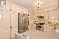 17 SNOWCAP ROAD | Brampton Ontario | Slide Image Six