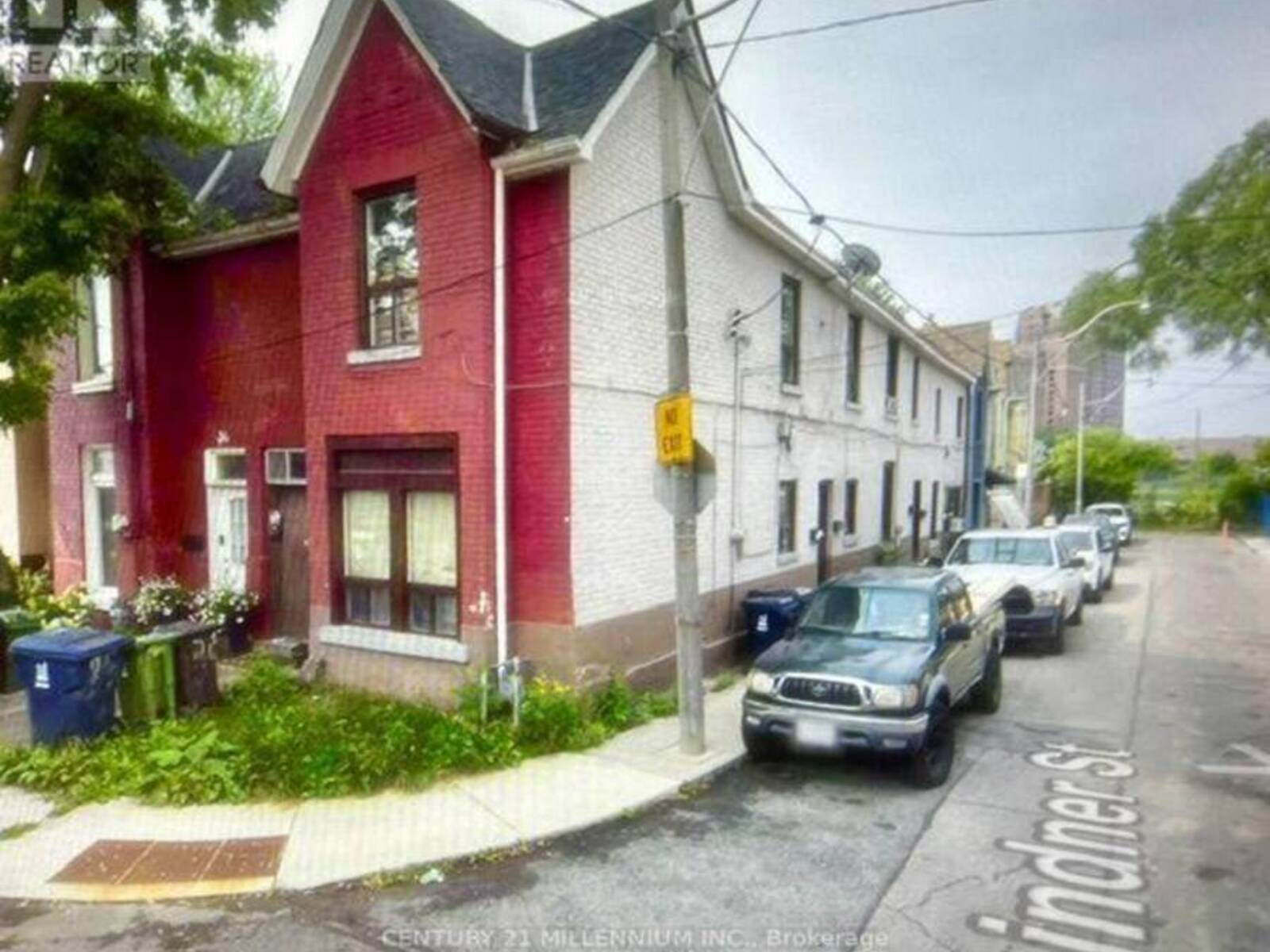 38 MILLER STREET, Toronto, Ontario M6N 2Z7