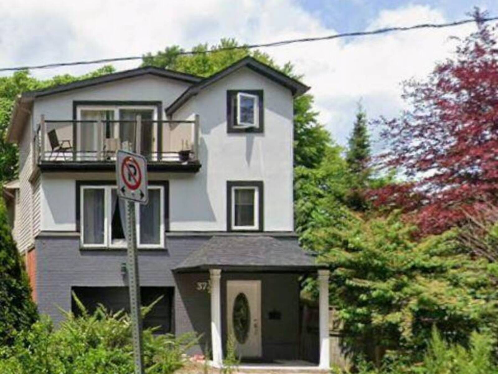 37 1/2 CUMBERLAND STREET, St. Catharines, Ontario L2M 1E4