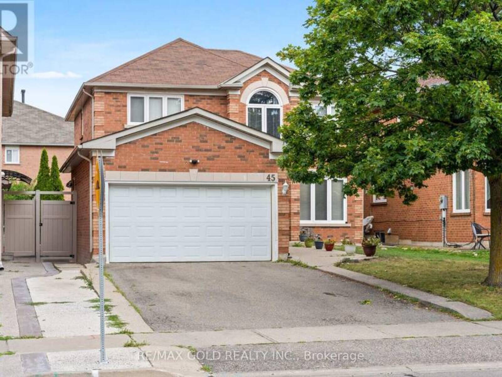 45 EAGLERIDGE DRIVE, Brampton, Ontario L6R 1G1