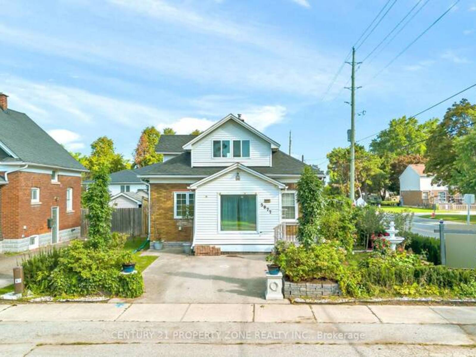 5977 SAINT MARYS STREET, Niagara Falls, Ontario L2J 1B8