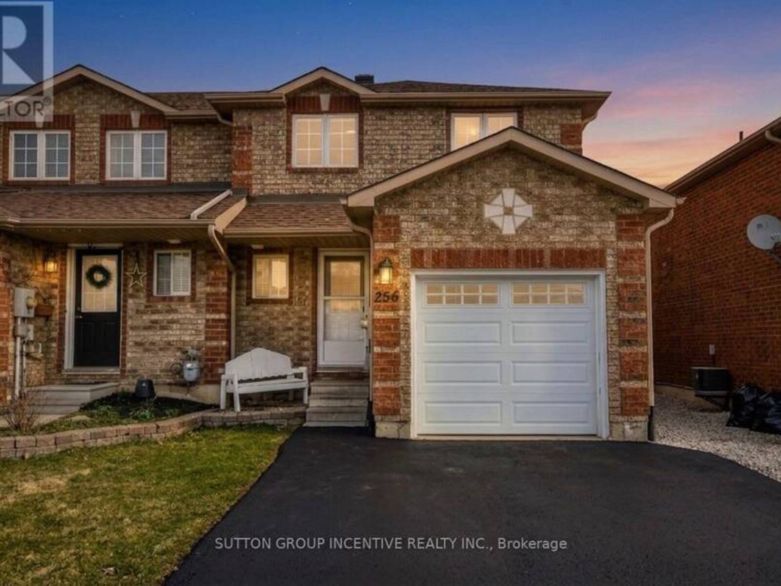 256 DUNSMORE LANE, Barrie, Ontario L4M 7A7