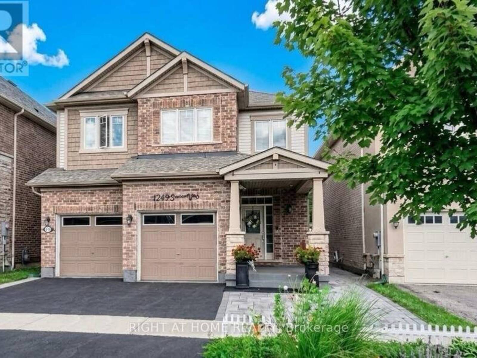 1249 LEGER WAY, Milton, Ontario L9E 1E4