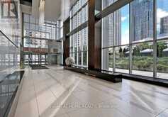 2213 - 386 YONGE STREET | Toronto Ontario | Slide Image Eight