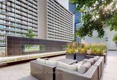 2213 - 386 YONGE STREET | Toronto Ontario | Slide Image Nine
