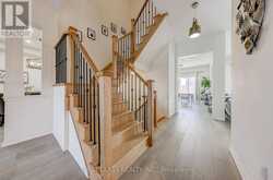 7 CRANLEY ROAD | East Gwillimbury Ontario | Slide Image Eight