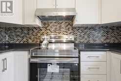 87 WILLIAM HONEY CRESCENT | Markham Ontario | Slide Image Ten