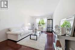 87 WILLIAM HONEY CRESCENT | Markham Ontario | Slide Image Six